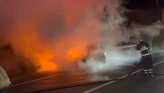 bursada seyir halindeki otomobil alev aldi RxNAieMs