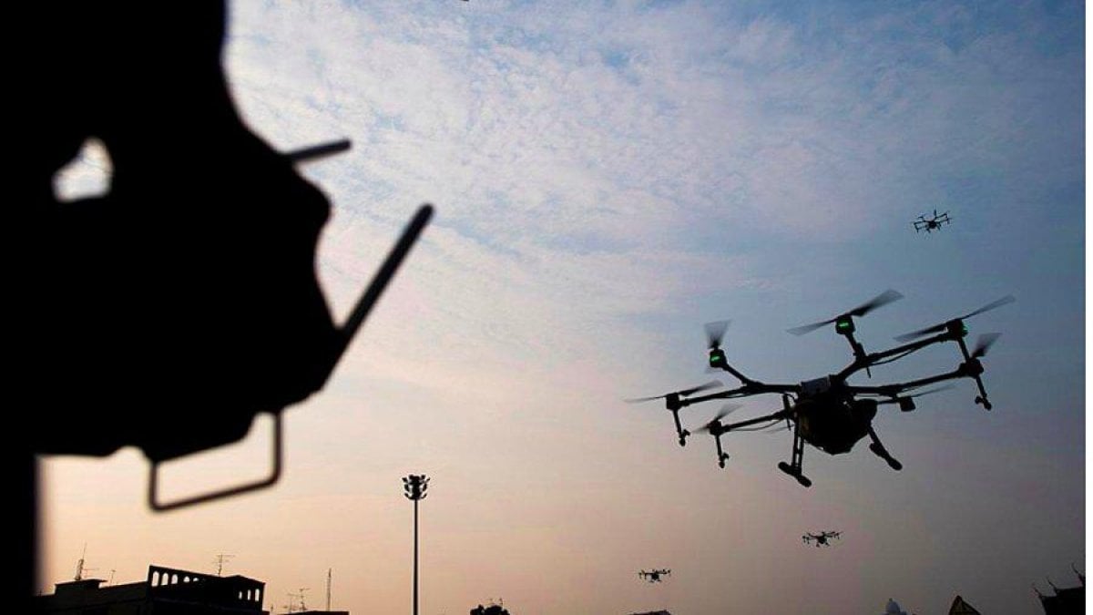 havalimani supheli dronlar nedeniyle hava trafigine kapatildi kNZvTSSK