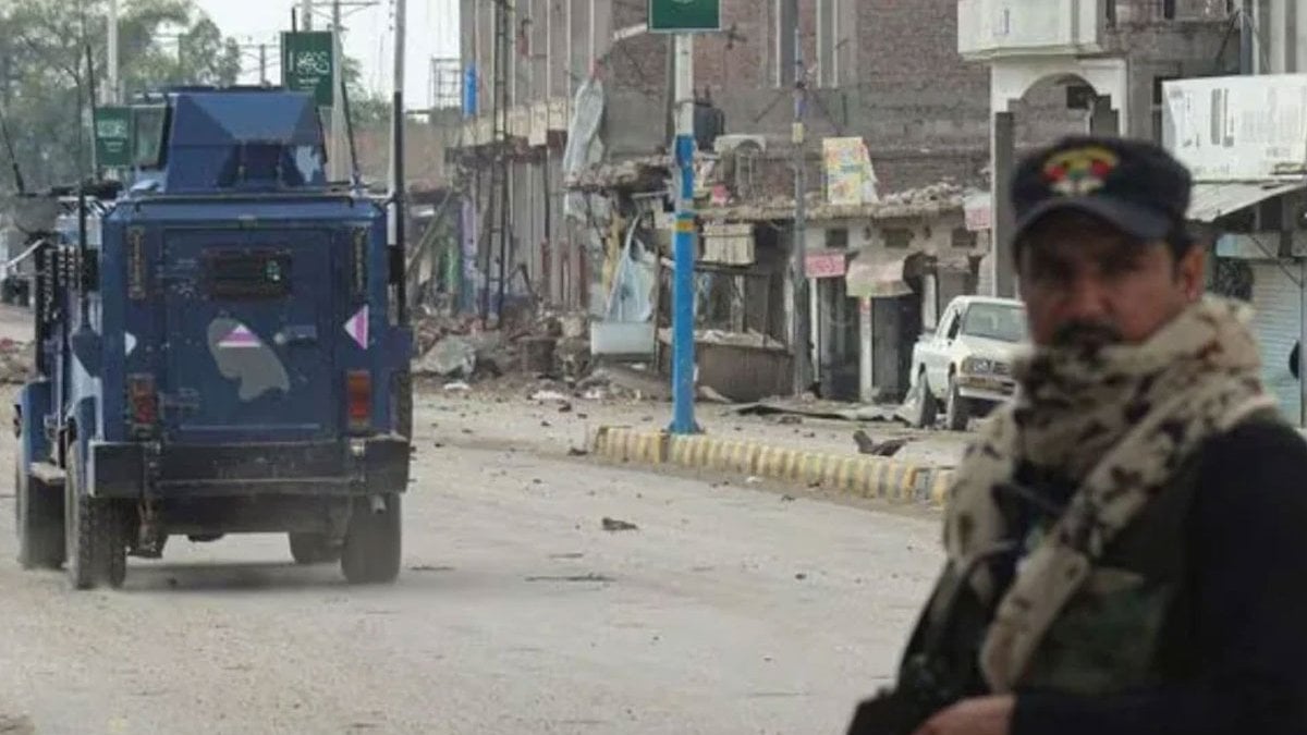 pakistanda hava saldirisi olenlerin arasinda kadin ve cocuklar da var rCbYPeWV