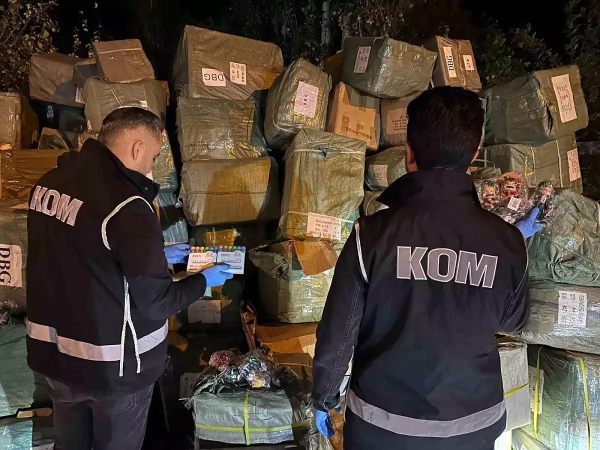 agrida 40 milyon liralik kacak oyuncak ve kalem ele gecirildi UUB2iAiB