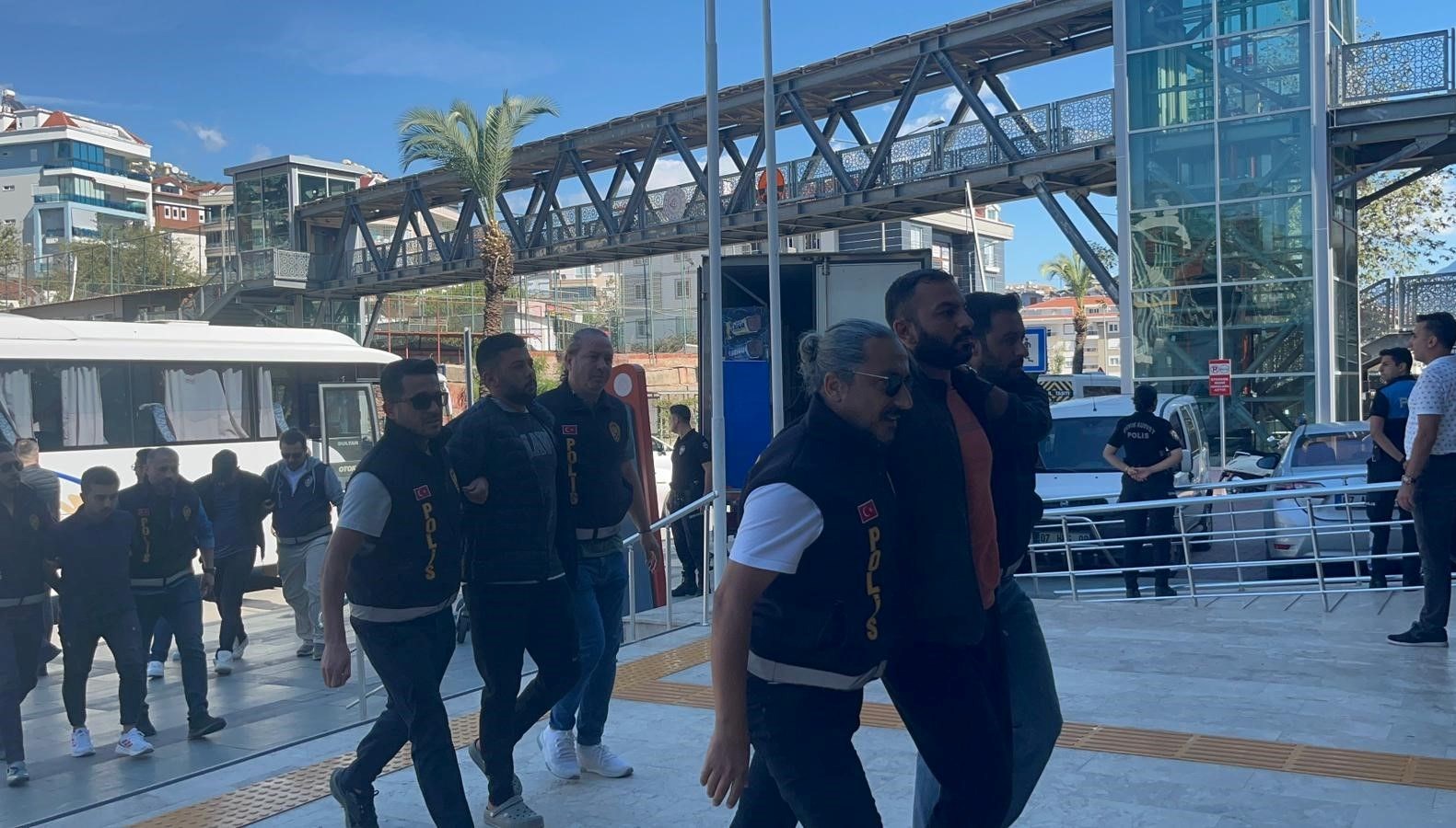 cesedi sarp kayaliklarda bulunmustu iki kisi tutuklandi 9mXnHLGm.jpg