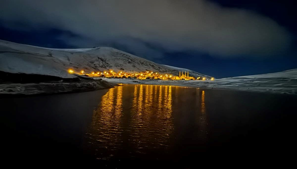 gumushanenin yuksekleri beyaza burundu zlnVr17z