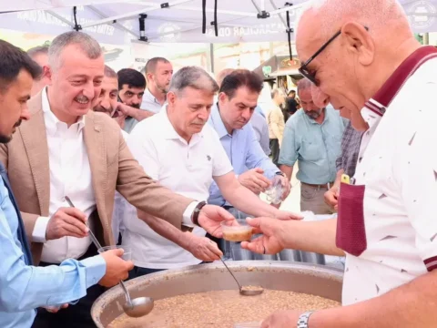 Kocaelide asure kazani kardeslik icin kaynadi iQCAR43B